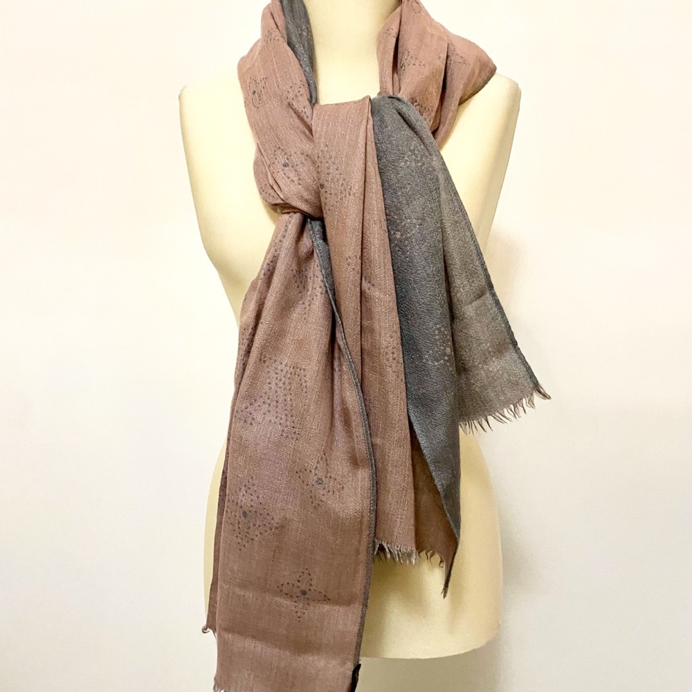 Authentic Louis Vuitton monogram Cashmere and silk scarf